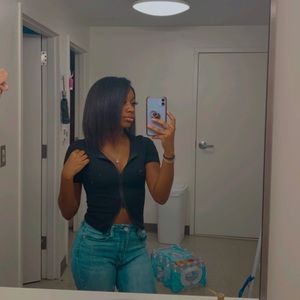 Meet your Posher, Nadia